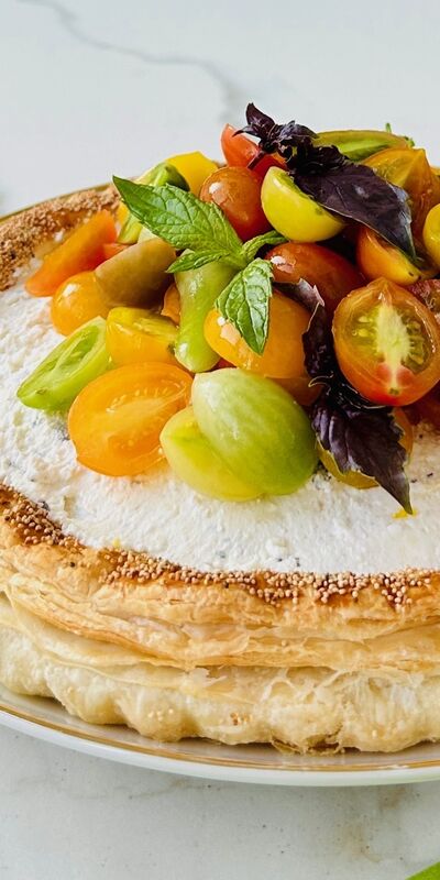 Milföylü domatesli peynirli tart