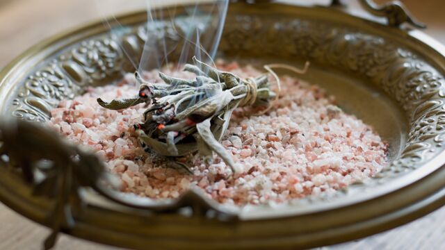 Tuzla evdeki negatif enerji nasıl temizlenir?