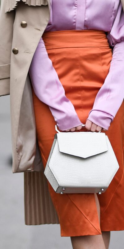 Saten gömlekle şık olmanın 5 yolu