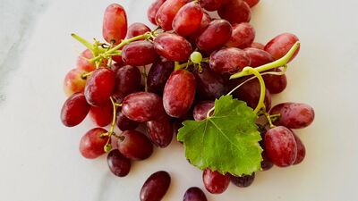 Üzümlü zeytinyağlı kek