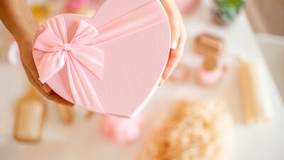 İlk regl kutlanmalıdır!