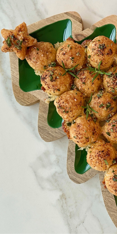 Çam ağacı milföy börek