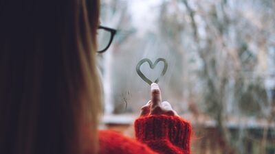 Kalabalık dünyada yalnızlık