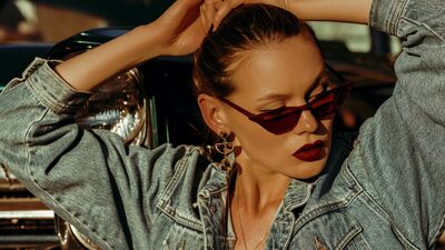 Retro gözlük nasıl kombinlenir?