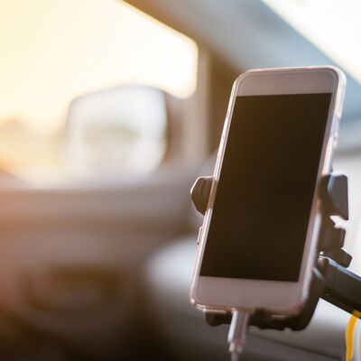 Trafikte çocukları oyalayacak podcastler