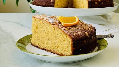 Portakallı bademli kek