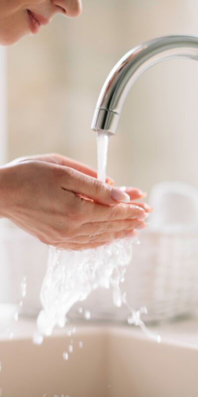 Dermatologlara göre doğru yüz temizliği