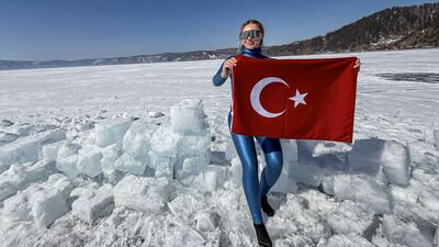 Şahika Ercümen'den bir ilk daha!