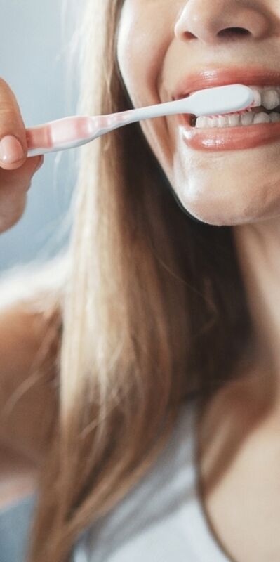 Adet döngünüz diş etlerinizi de etkileyebilir!