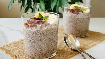  Muzlu hurmalı chia puding 