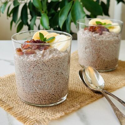 Muzlu hurmalı chia puding 