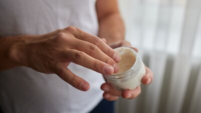 Doğal meme ucu kremi nasıl yapılır?