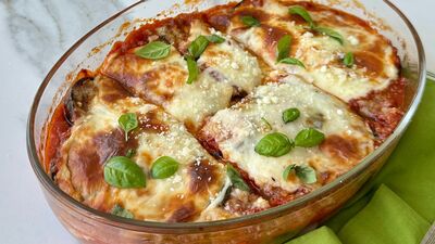 Fırında parmesanlı domatesli patlıcan 
