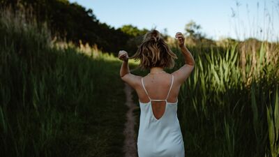 Aşırı sıcak havalarda nasıl giyinmeli?