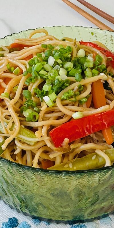 Sebzeli noodle