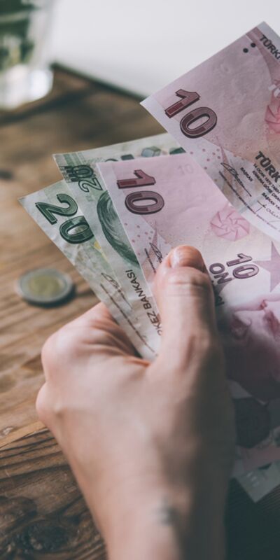 Anne olan kadınların geliri düşüyor