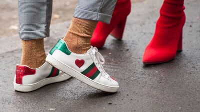 Sonbaharın in ve out ayakkabıları