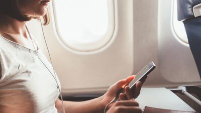 Uçak yolculuğunuza konfor katacak eşyalar