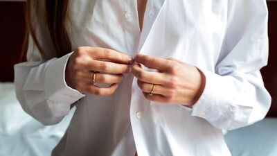 Beyaz gömlek nasıl giyilir?