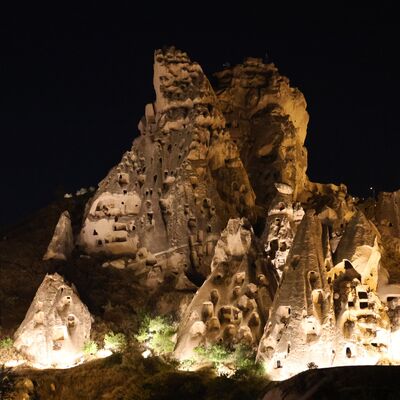 Işıklar altında Kapadokya