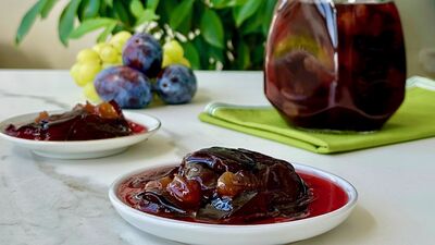 Üzümlü mürdüm eriği reçeli 
