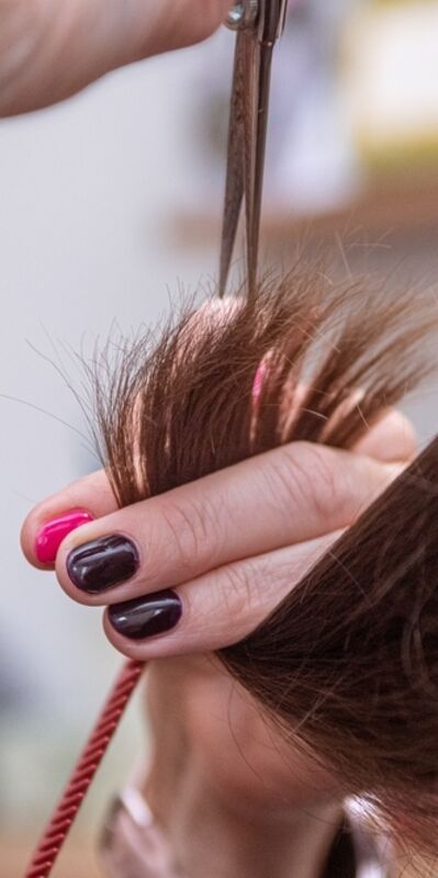 Ayrılık sonrası saç kesiminin 4 güçlü nedeni