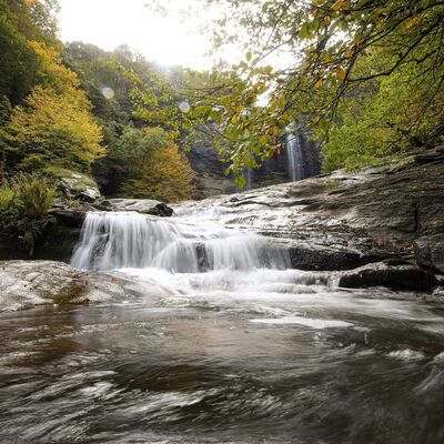 Fay kırığından oluşan güzellik:Suuçtu Şelalesi