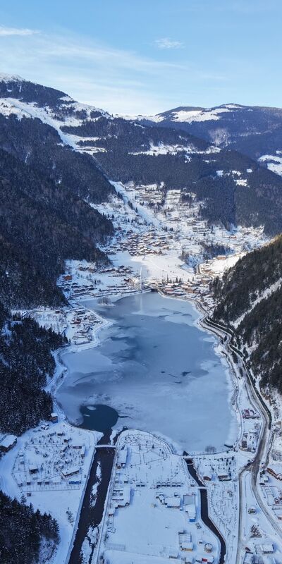 Uzungöl’de kartpostallık kış manzarası