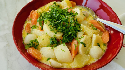 Terbiyeli kereviz yemeği 