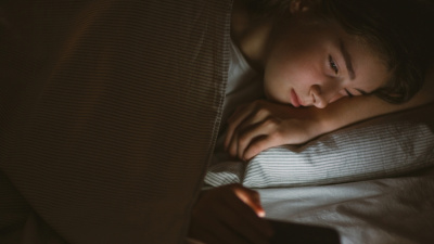 18 yaş altına internet ve sosyal medya sınırlandırması