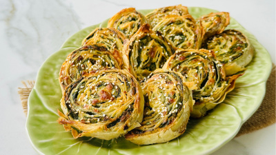Ispanaklı kremalı spiral börek 
