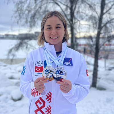 Bengisu'dan buzlu suda dünya rekoru!