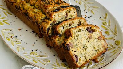  Hellimli zeytinli kek 