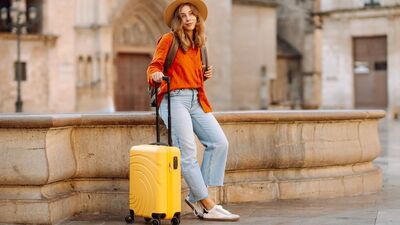 Şık ve rahat seyahat kombinleri