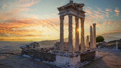Tarihin derinliklerinden günümüze: Bergama Akropolü