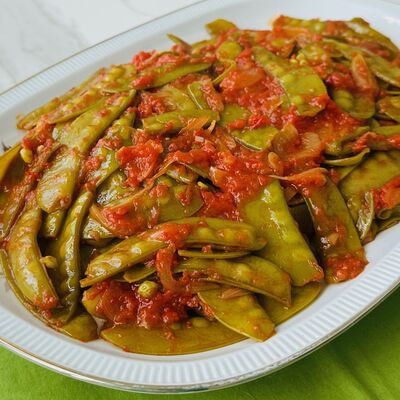 Zeytinyağlı sultani bezelye yemeği 