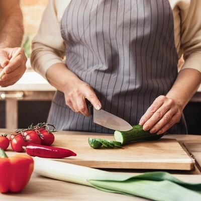 Haftada 1 kez yemek yapmak demansı azaltıyor