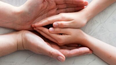  Çocuklar olumsuz haberleri duyduğunda ne yapmalı?