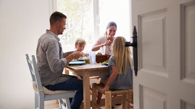 Sofrada birlikte olmak çocukları nasıl etkiliyor?
