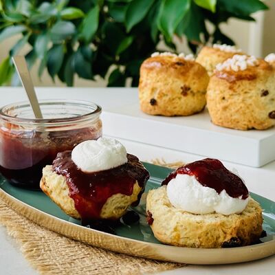 Kuru üzümlü scone
