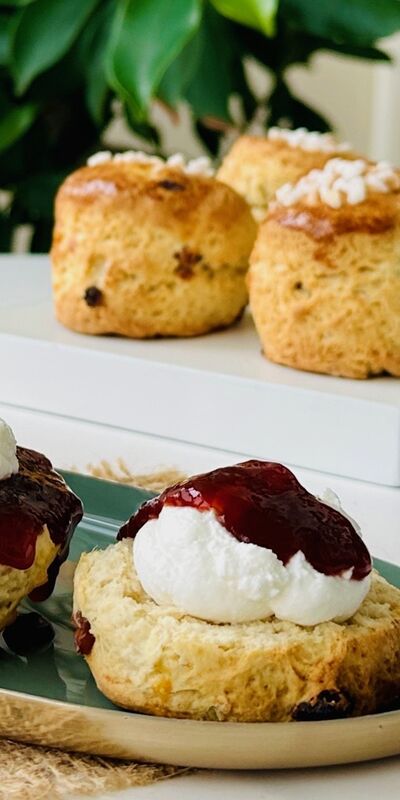 Kuru üzümlü scone