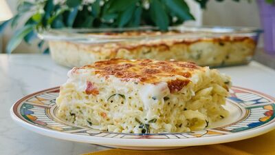 Beşamel soslu peynirli fırın makarna 