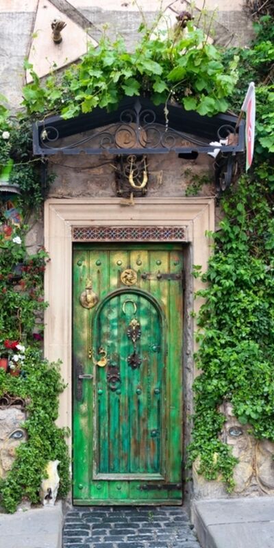 Bir kapı kapanınca