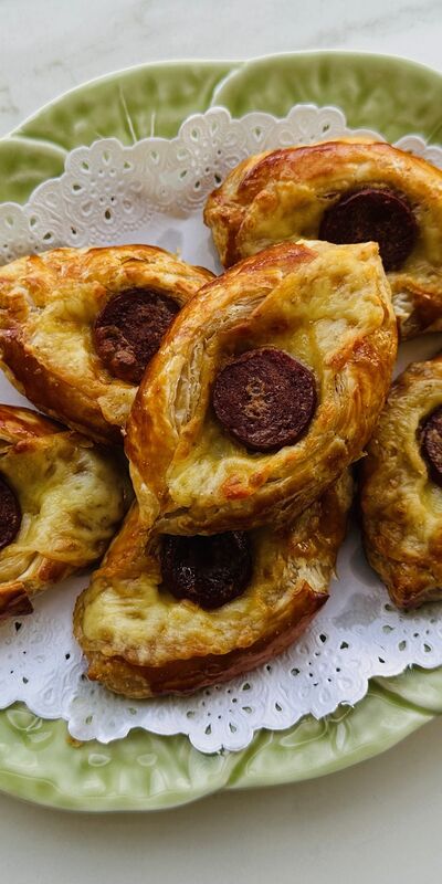 Sucuklu milföy pide 