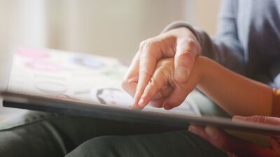 ''Evde Klasik Eğitim: Sadece Ev Okulu Değil''
