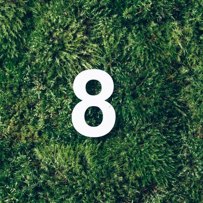 Döngünün ve gücün simgesi: Numerolojide 8 rakamı
