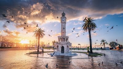 Saat Kulesi 125 yıldır İzmir’in zamanına tanıklık ediyor