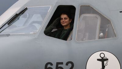 Gökyüzünde bir ilk: Türk Deniz Kuvvetleri'nin ilk kadın uçak pilotu
