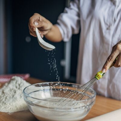 Fırından çıkınca sönen keklere son! Meğer hamura 1 çay kaşığı eklemek yetiyormuş