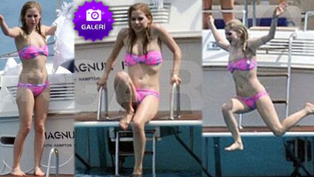 Avril Lavigne tatilde...